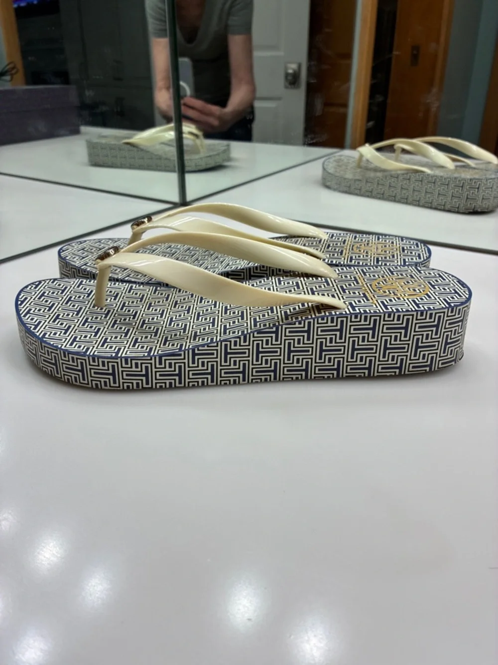 Tory Burch Navy T Platform Flip Flops with Cream Straps Size 10